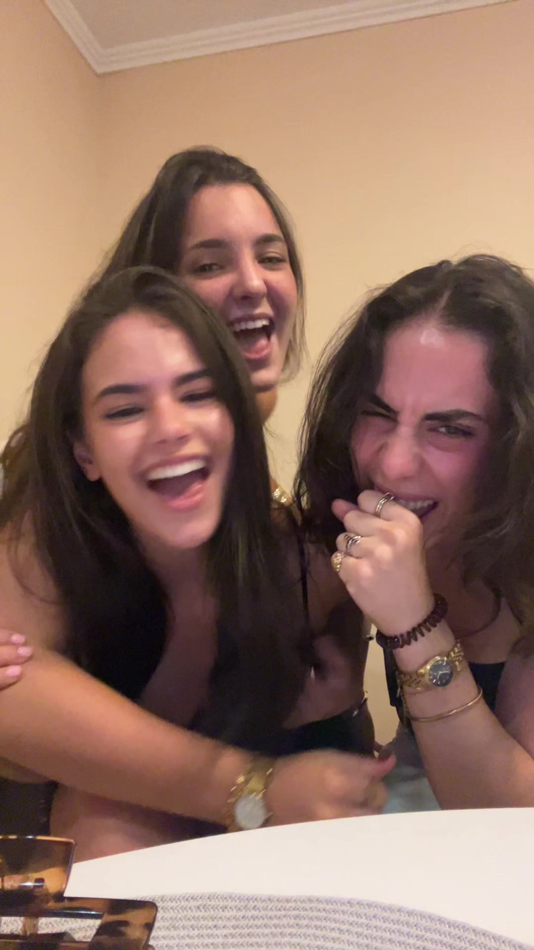 @Julss