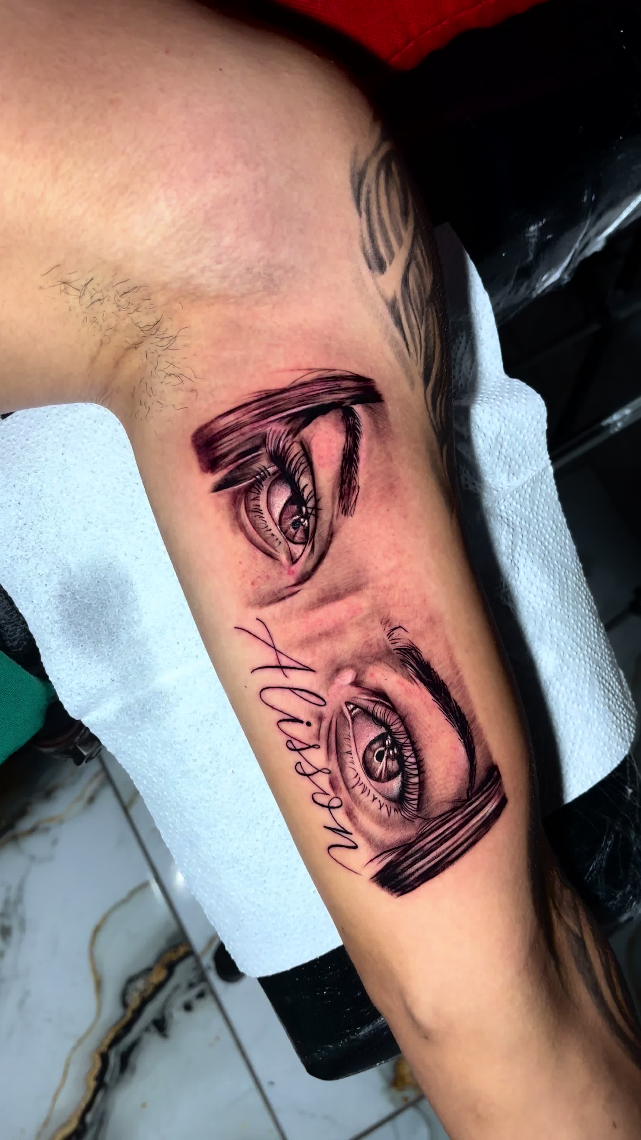 @Jona Tattoo