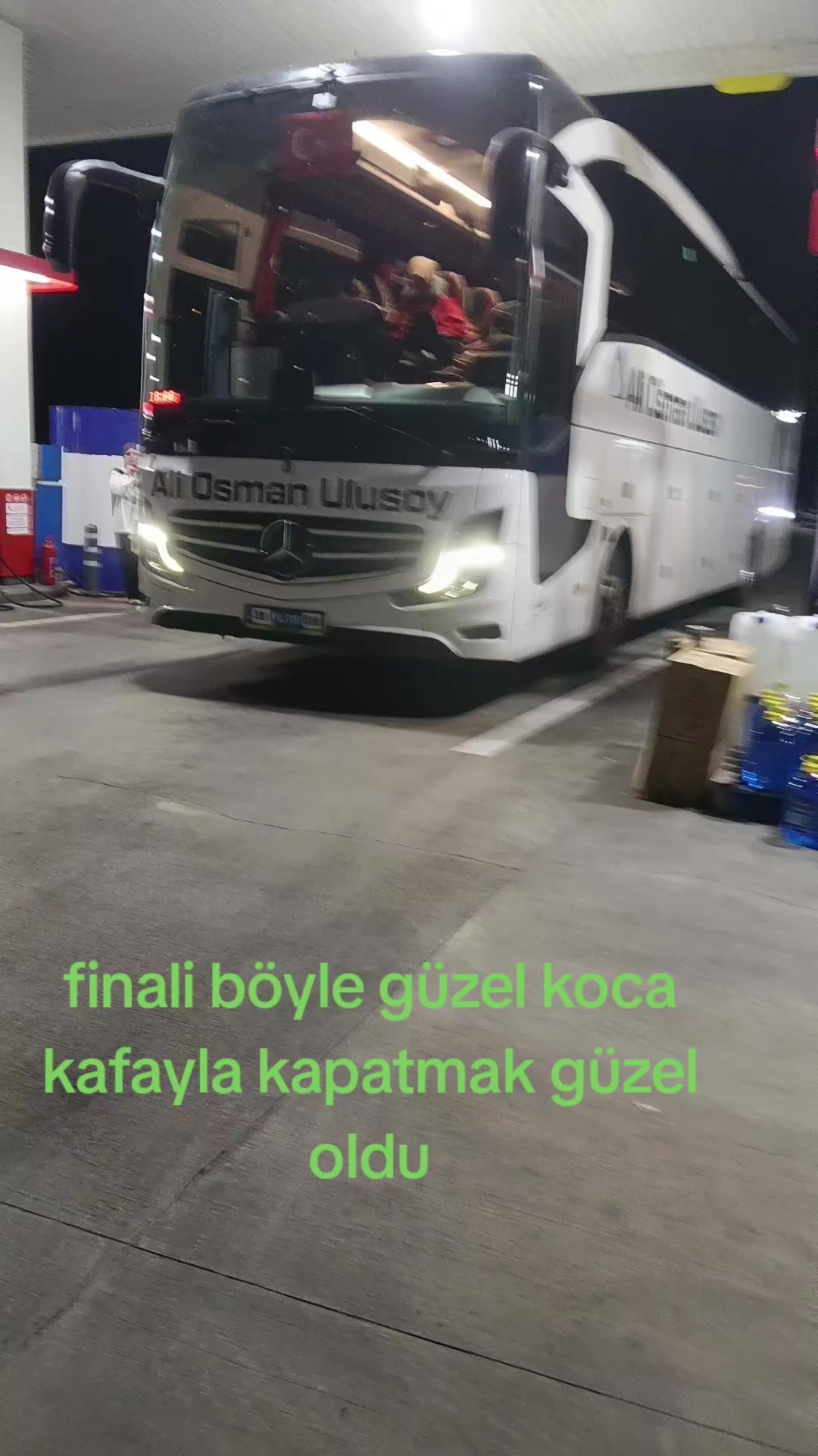 @( espiyeli genç kaptan )