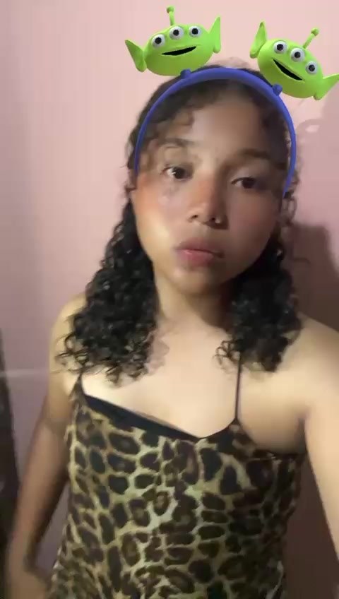 @Angie Montesino