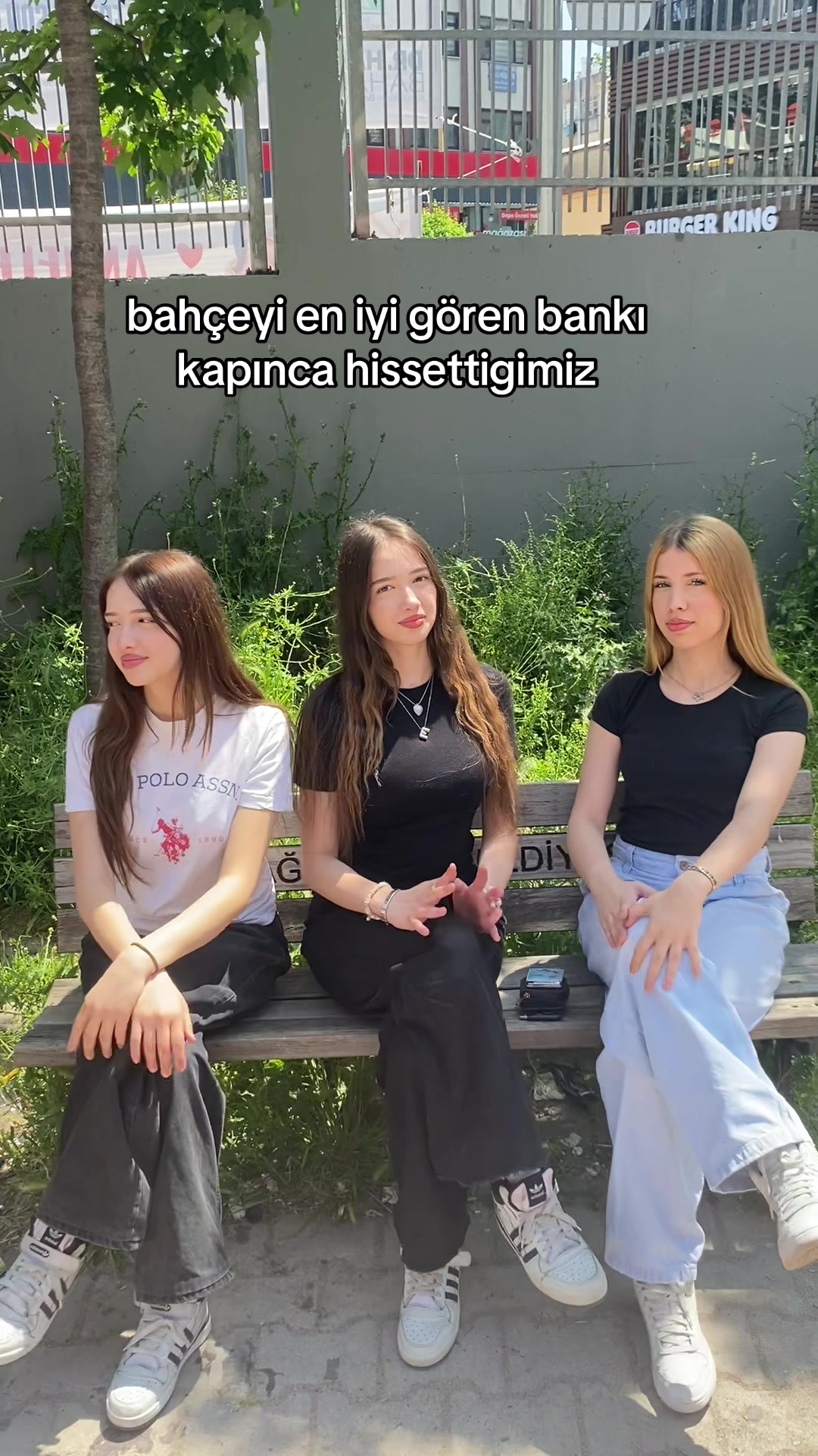 @ikizbloom