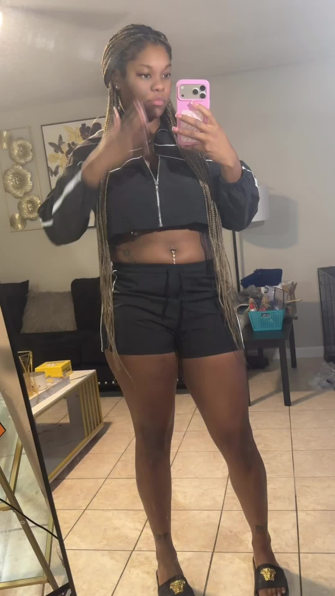 @Kiara🍒
