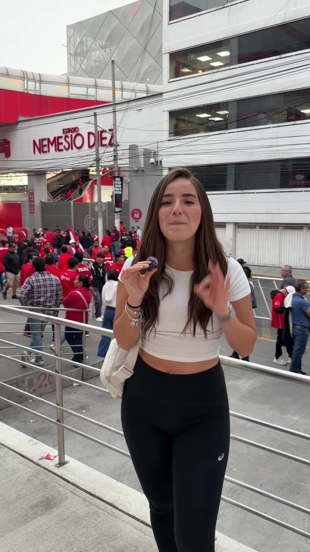 @monicarosales13