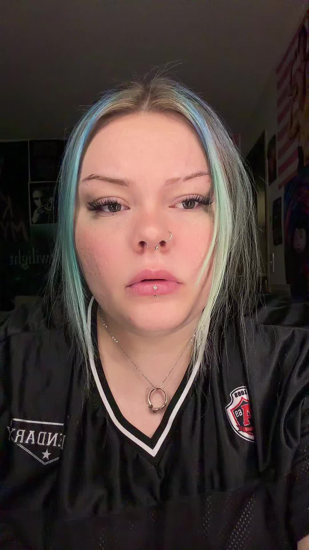@Meganlarson777