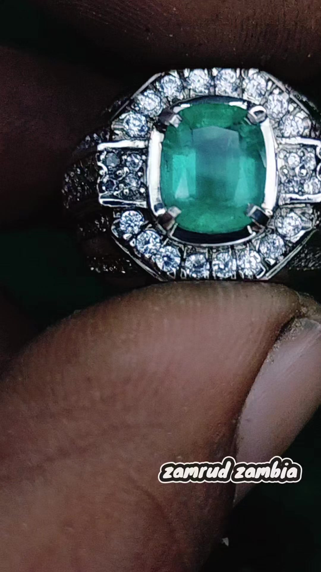 @uzzy gemstone