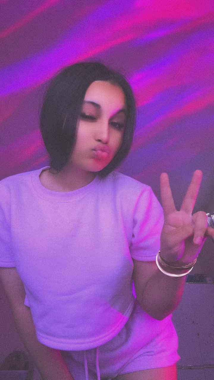 @•👸🏻•