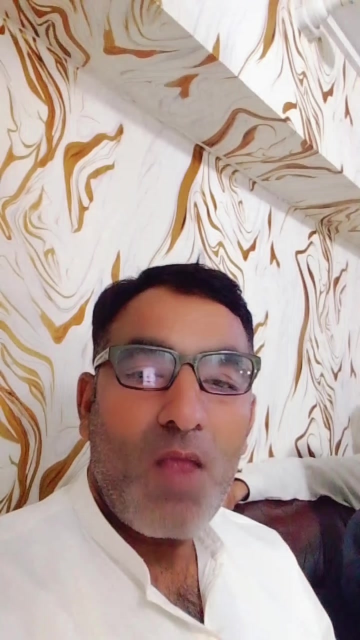 @𝓐𝓶𝓮𝓮𝓻 𝓗𝓪𝓶𝔃𝓪👑