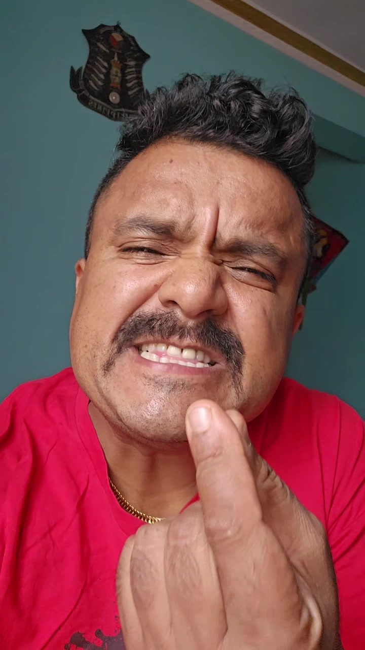 @Anups Vlogs