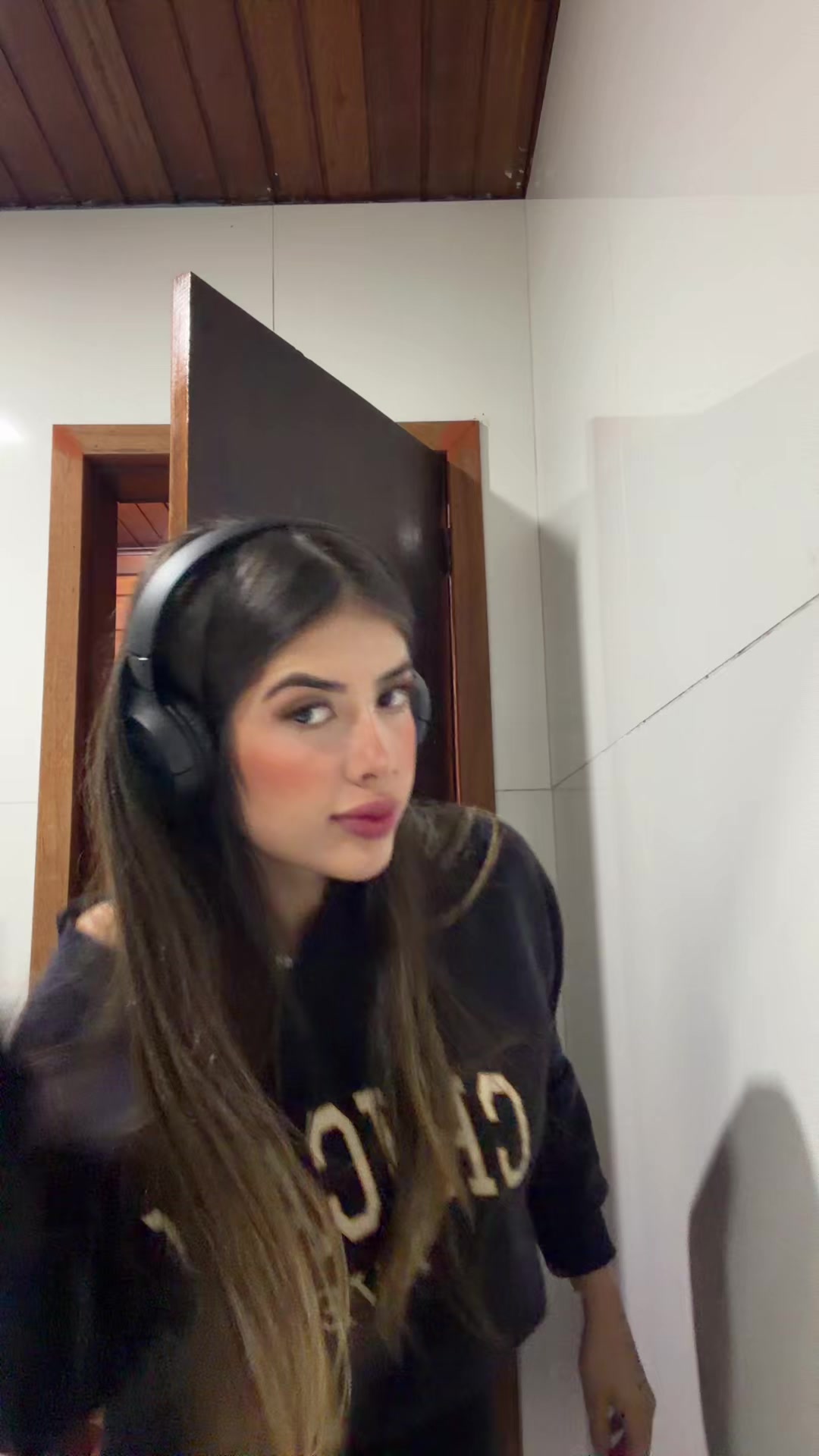 @Lo