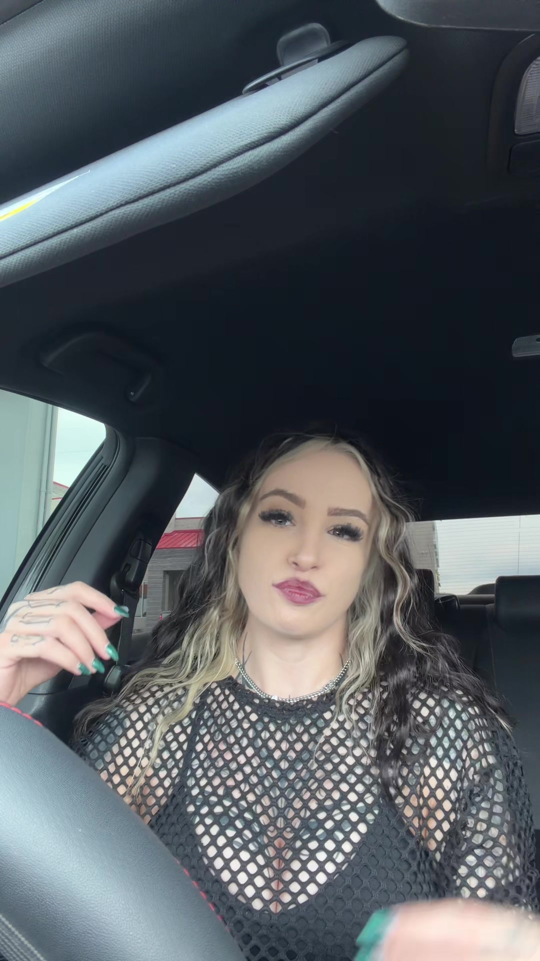 @vxnliz_