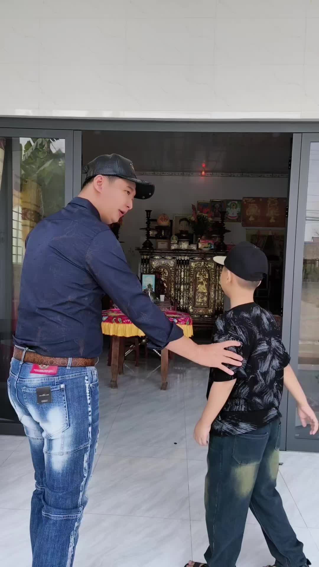 @FB:Quốc Kh&aacute;nh