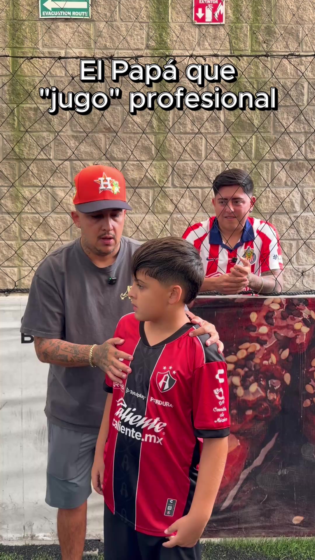 @Los Macías