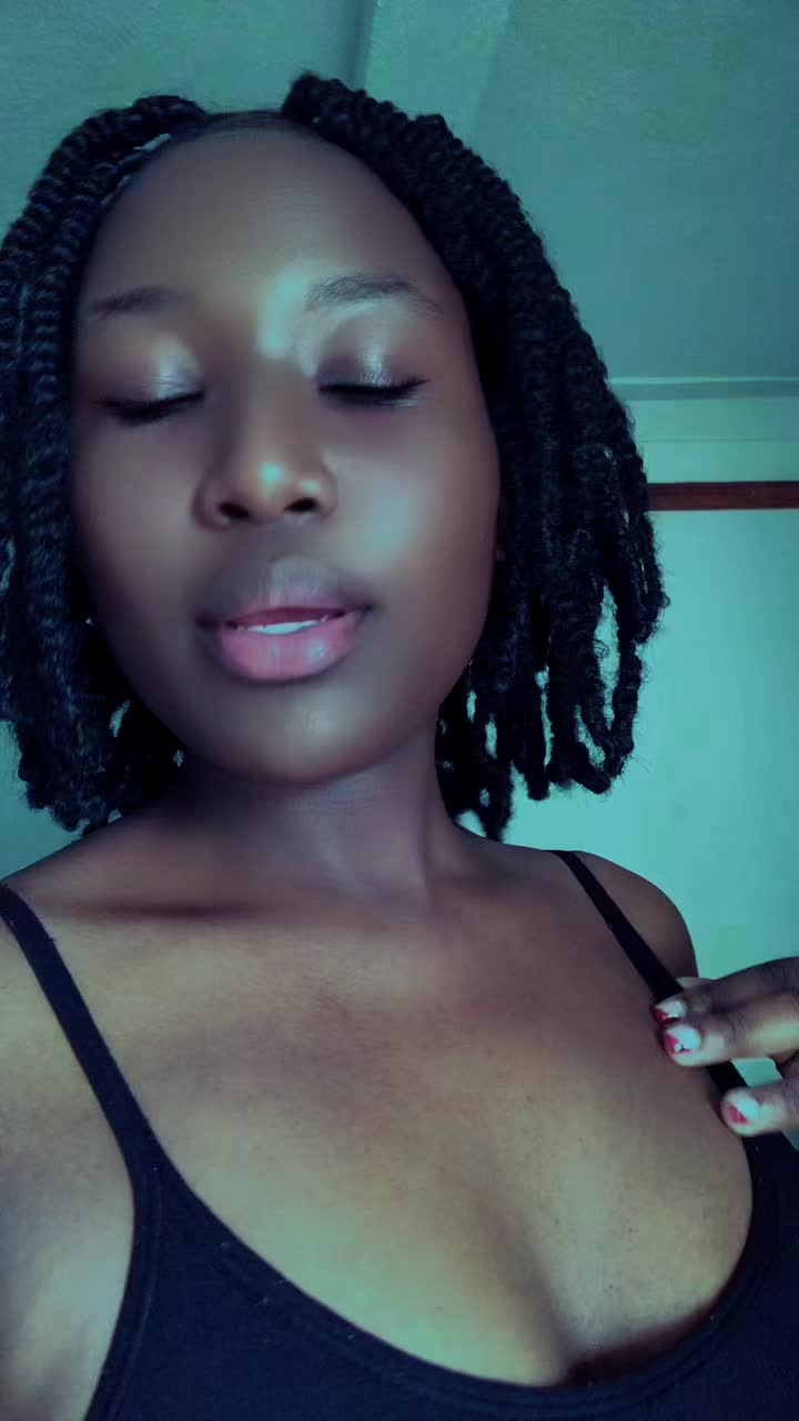 @T🖤