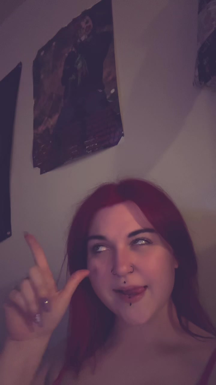 @hauntinglyradgirl