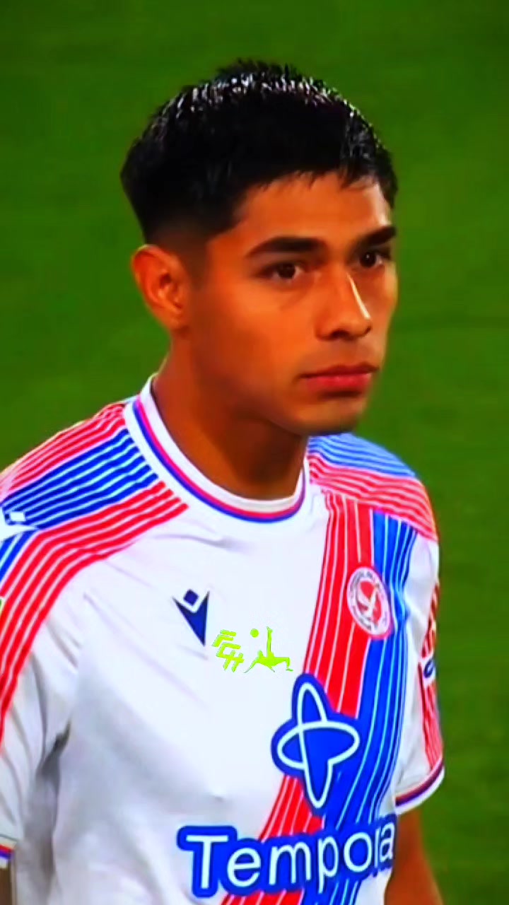 @Futbolistas Chilenos 🇨🇱