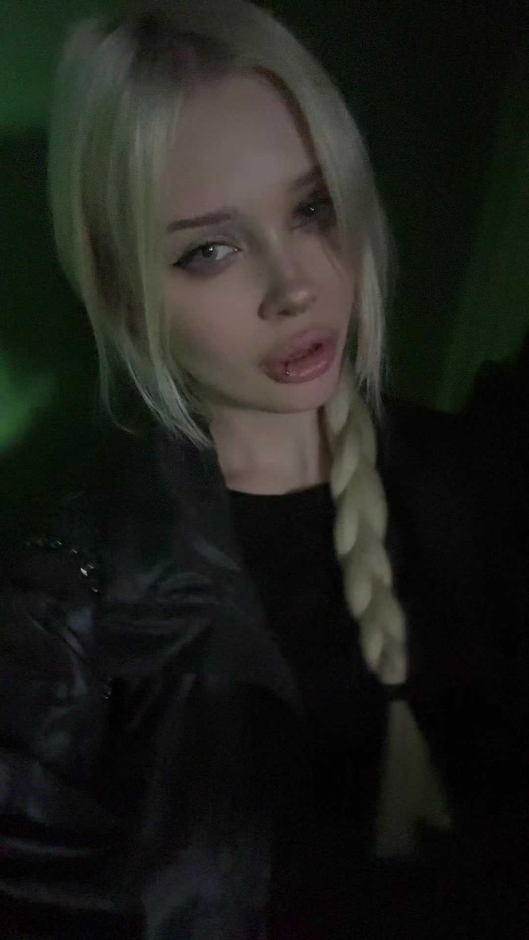 @твич oblizala
