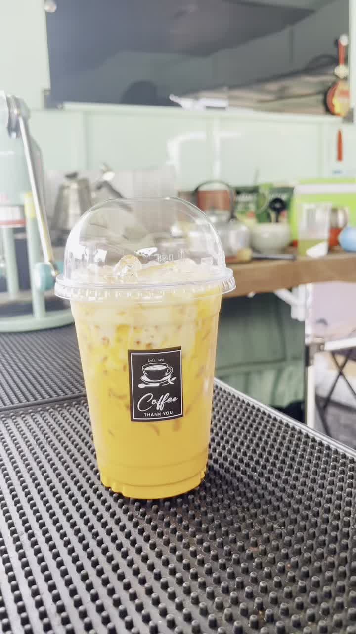 @Far Supaporn Niyompr