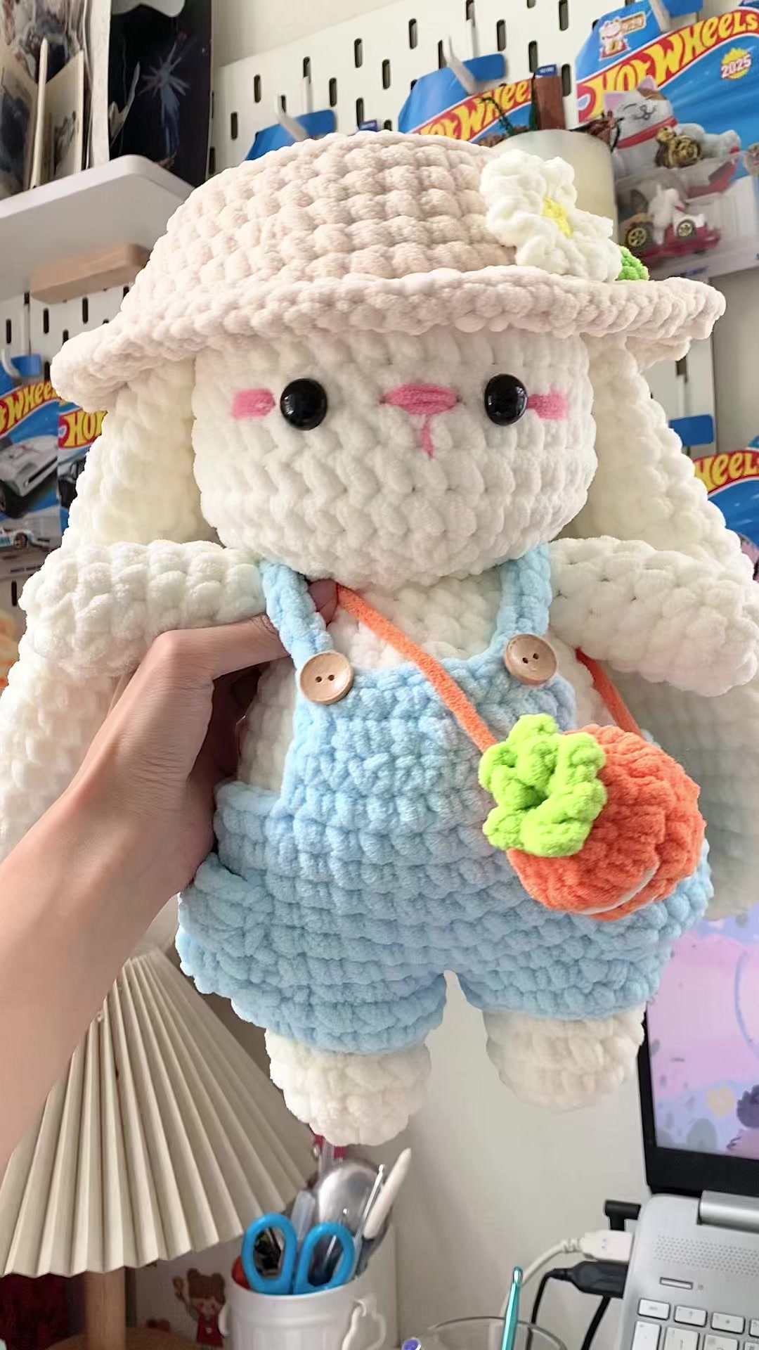 @February Crochet 🌱