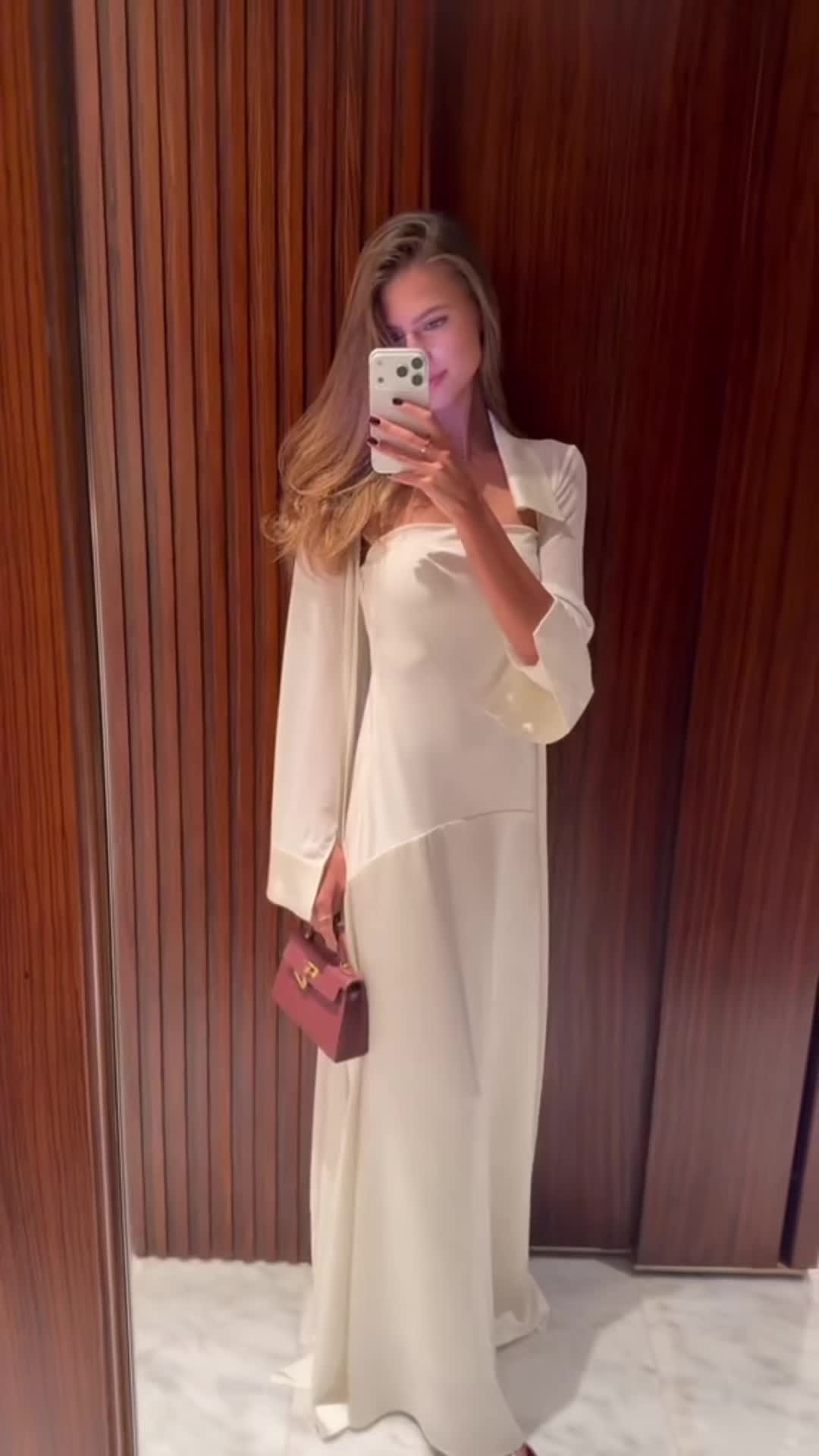 @NÓRA