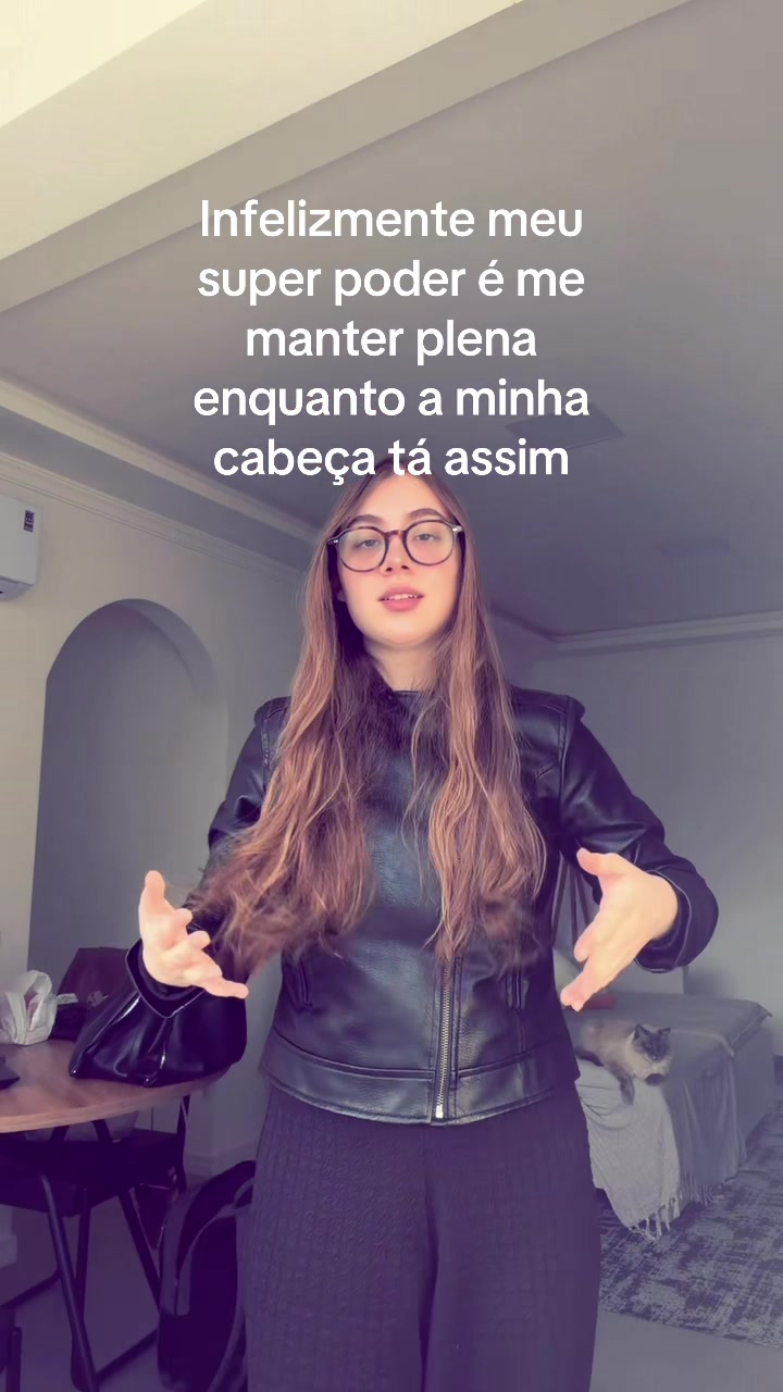 @Haylla Ina&ecirc;