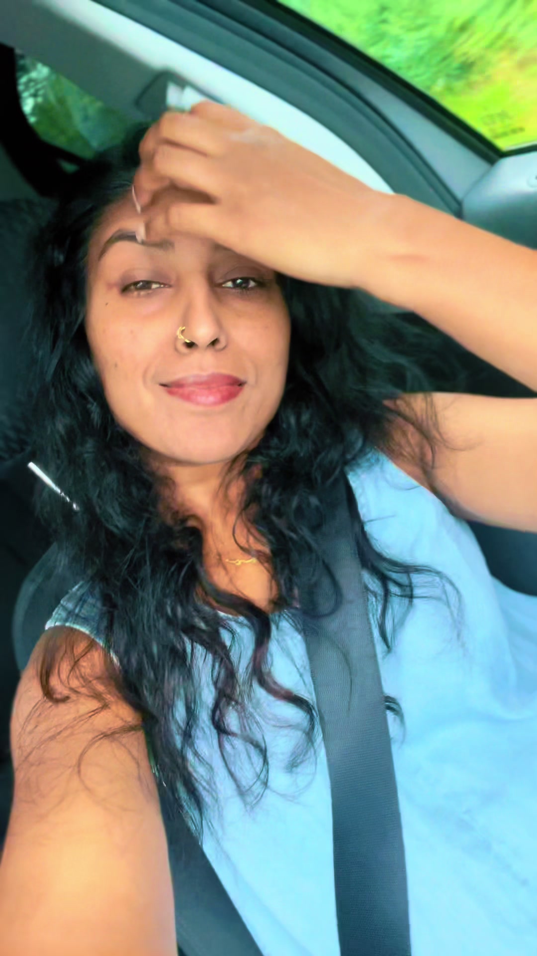 @Tharshi🖤❤️