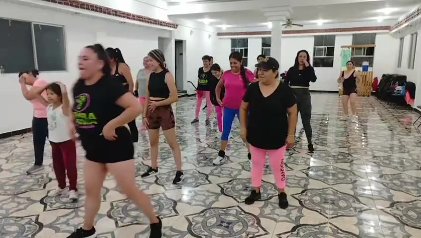 @ZumbaMan&iacute;a con Carre&oacute;n🖤