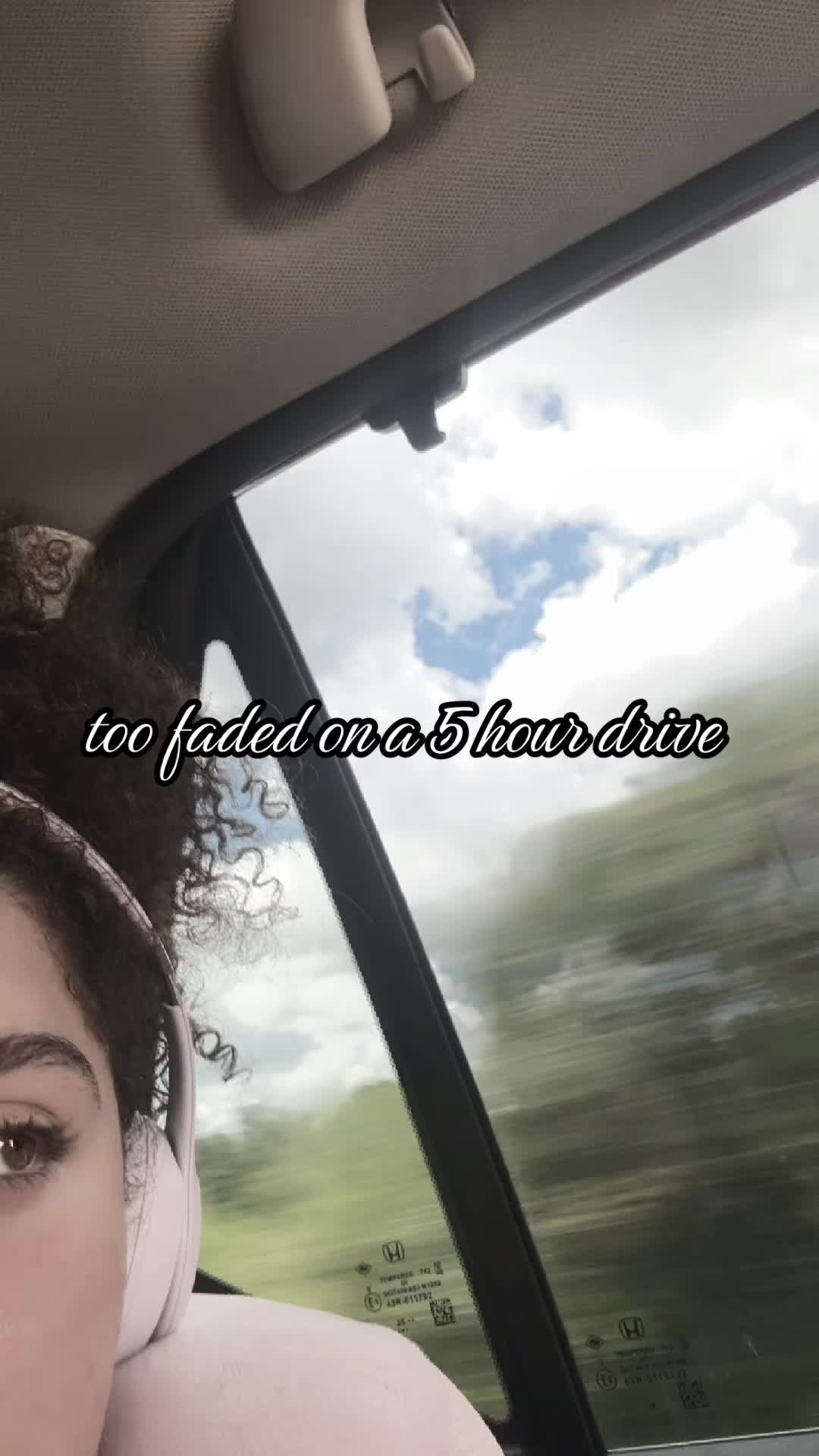 @bella