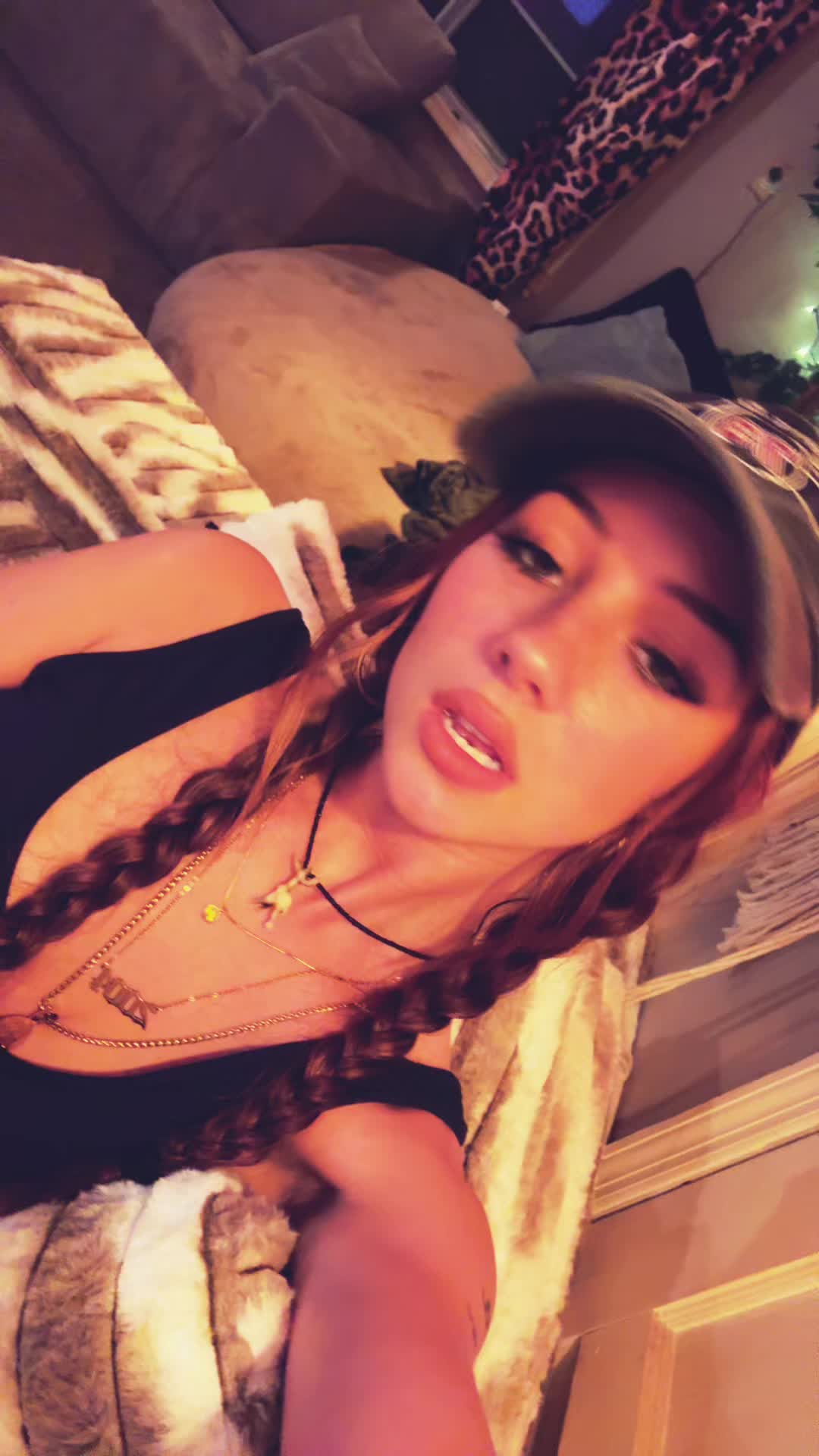 @haleyscomet19