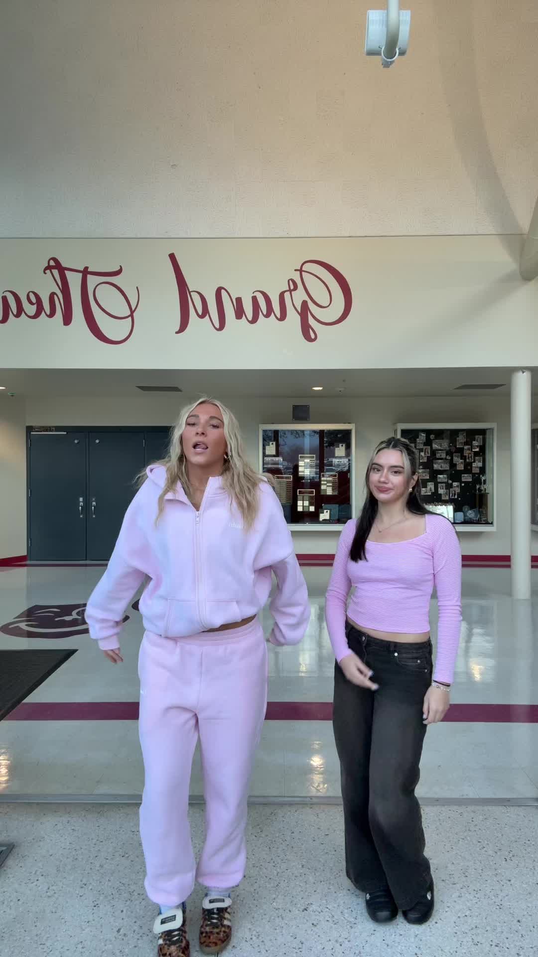 @zoeyfloyddd
