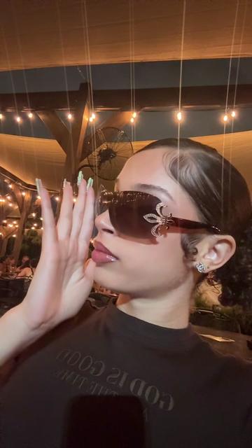 @AK🌸
