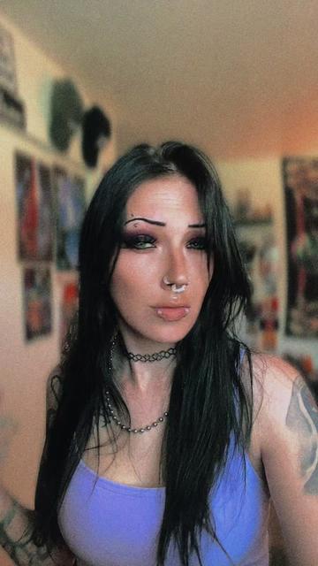 @𝕶𝖆𝖗𝖑𝖞🥀✨🖤