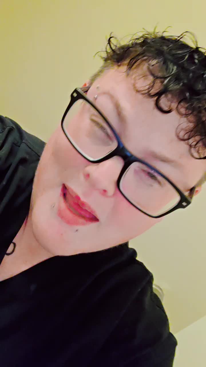 @KingSteph👑🤙🌈
