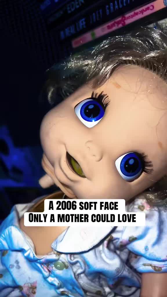 @2000s Dolls Asyluss