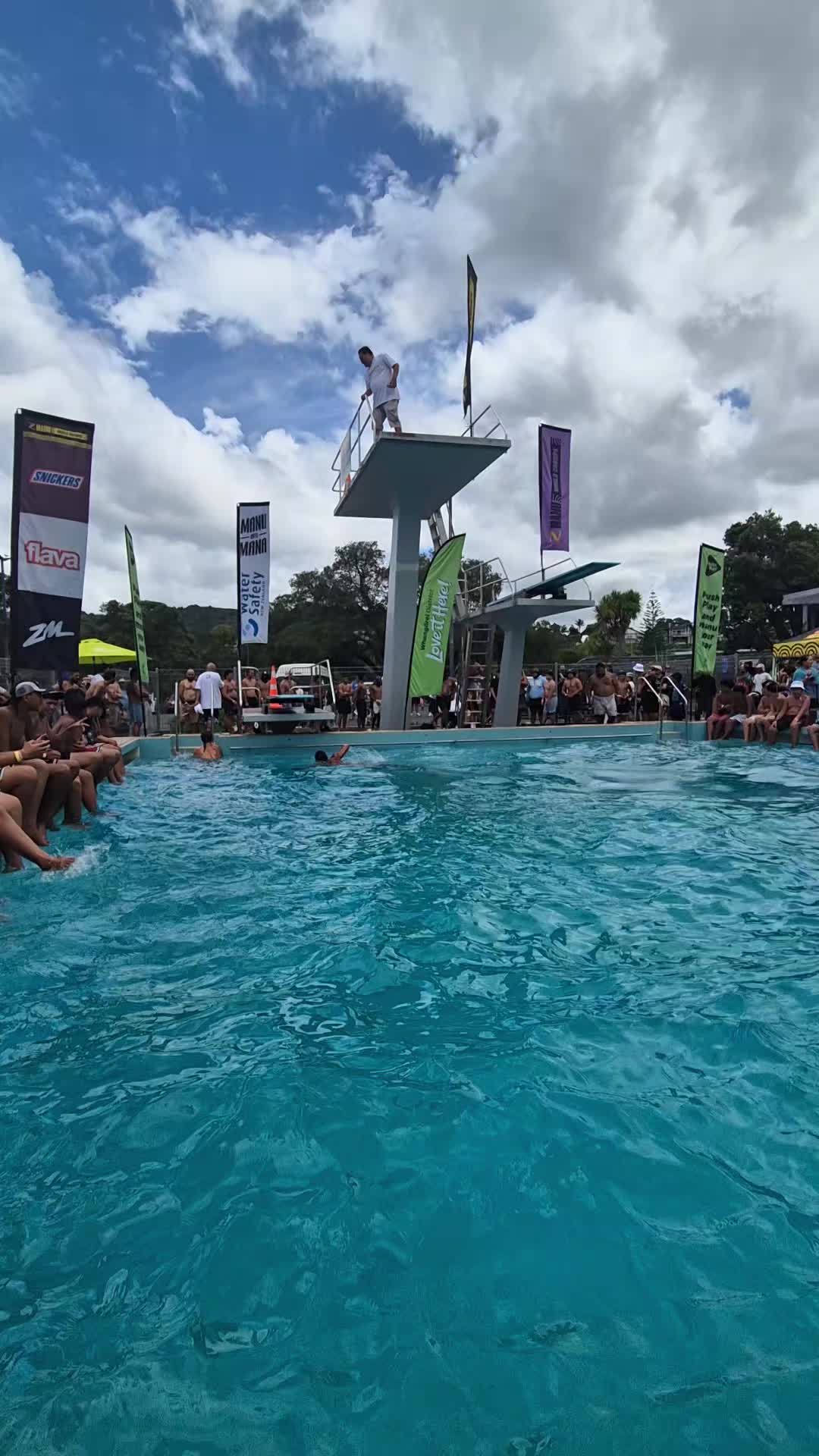 @#OUTWHANAZ