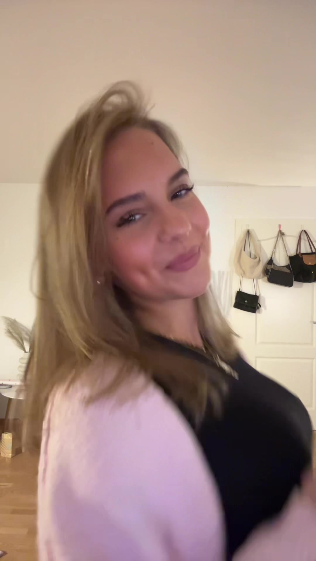 @mialo233