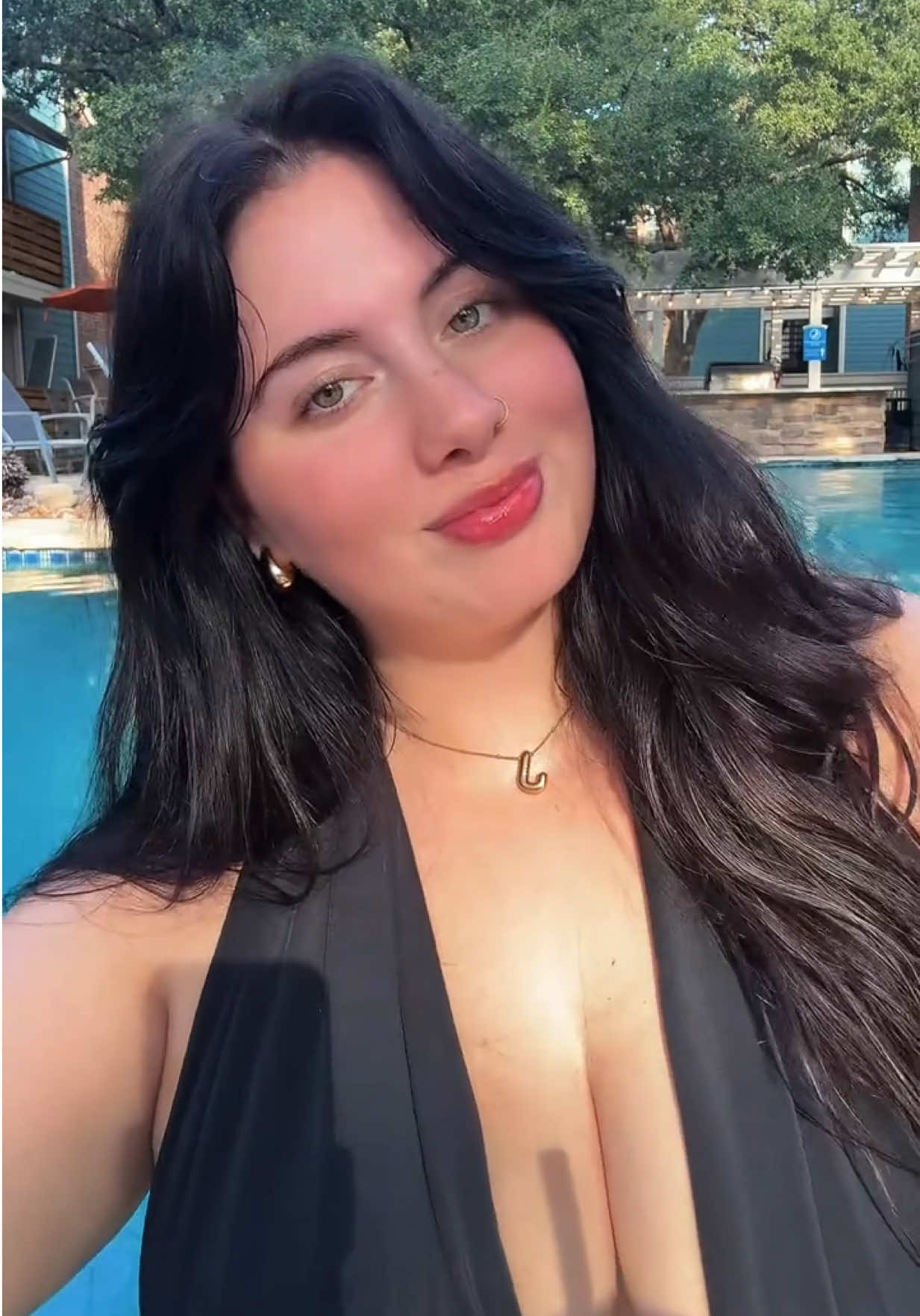 @J✨