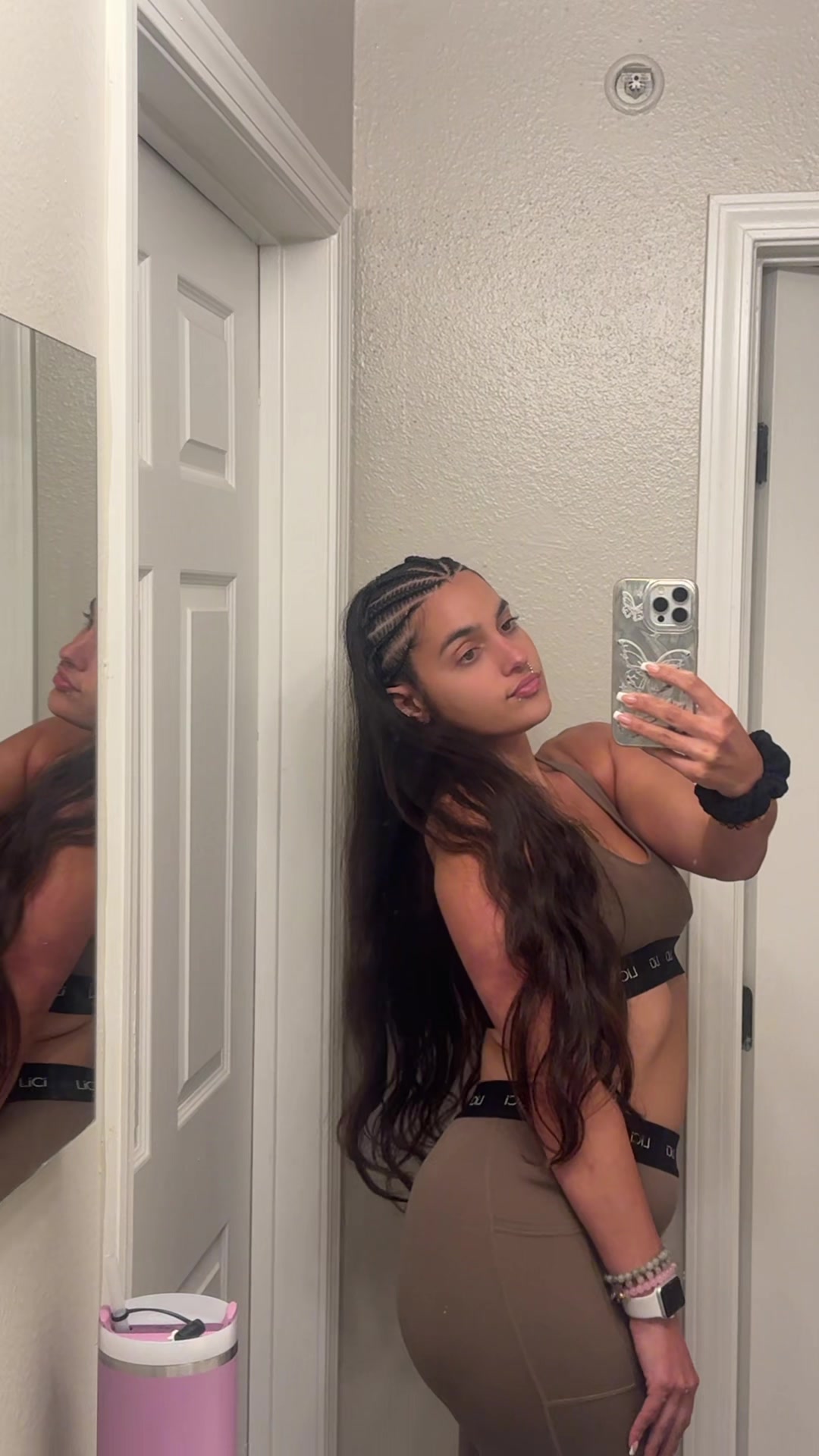 @Ari