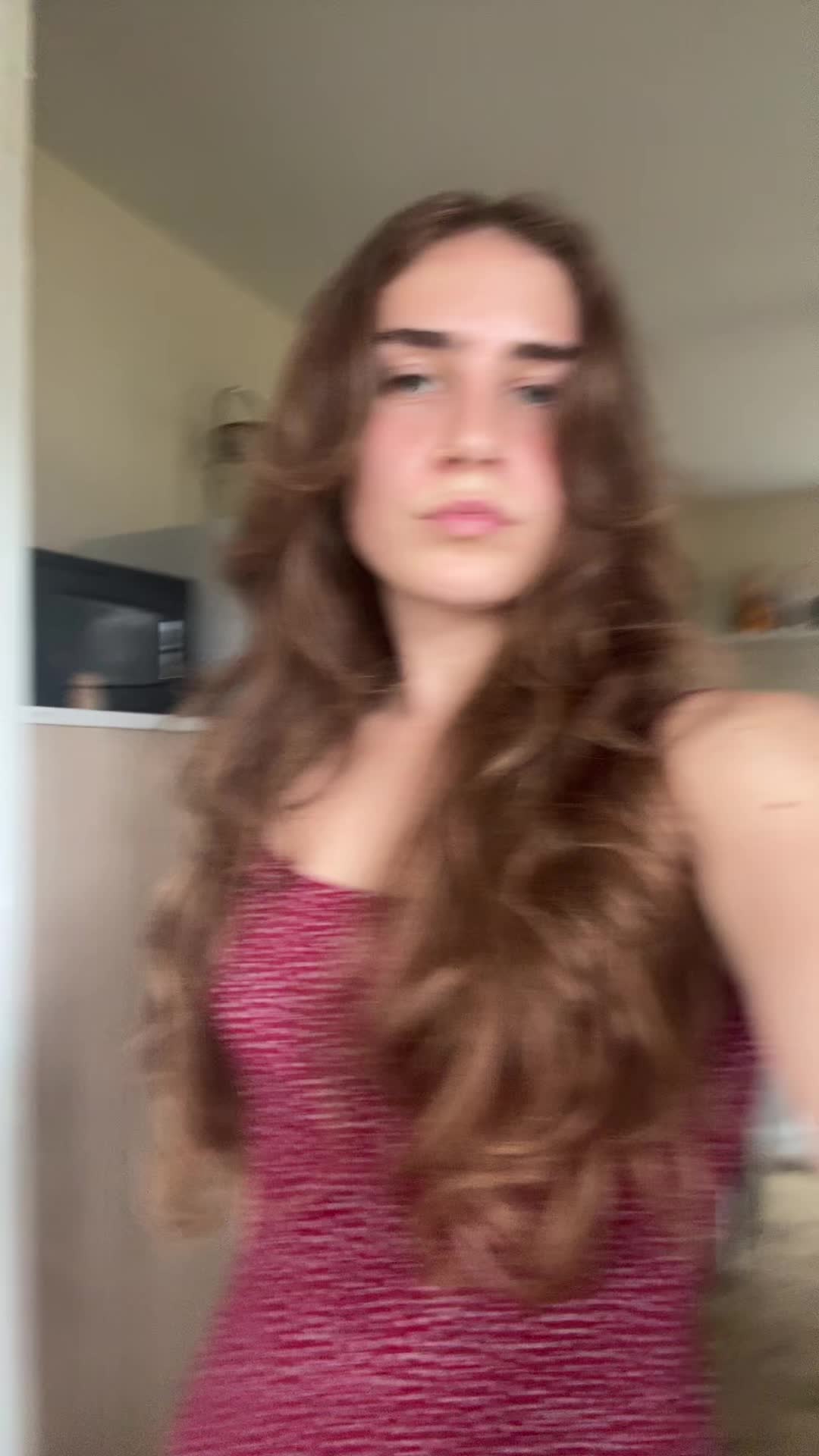 @🐝