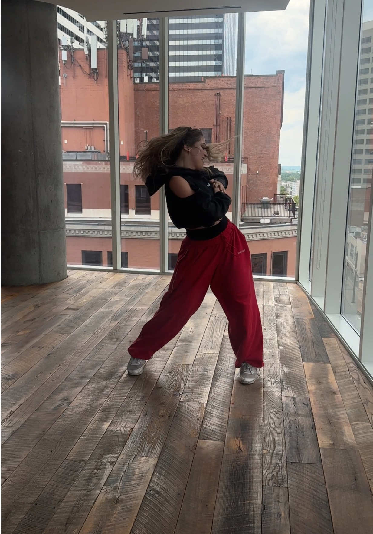 @taytaycrossland