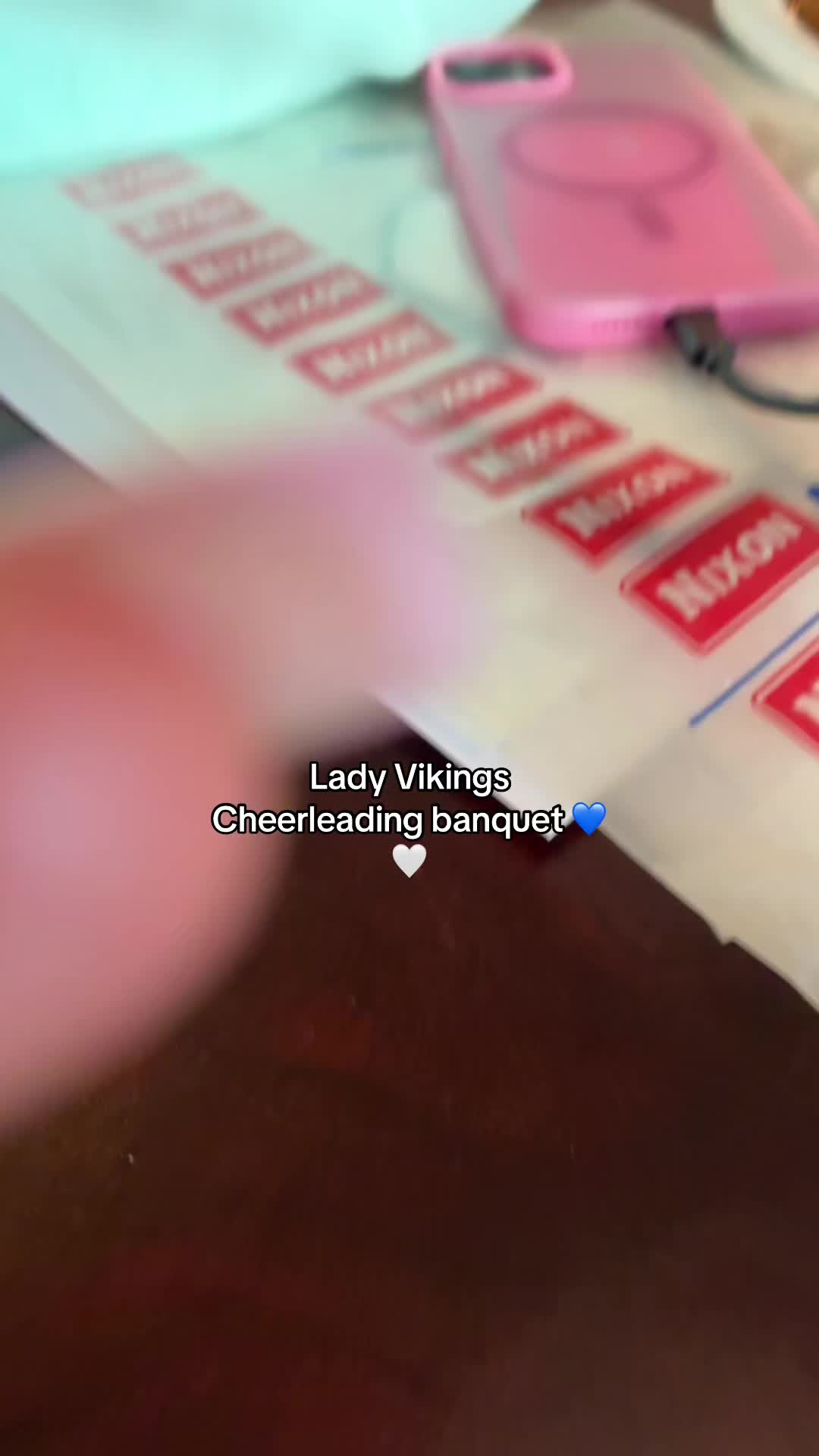 @@momislit