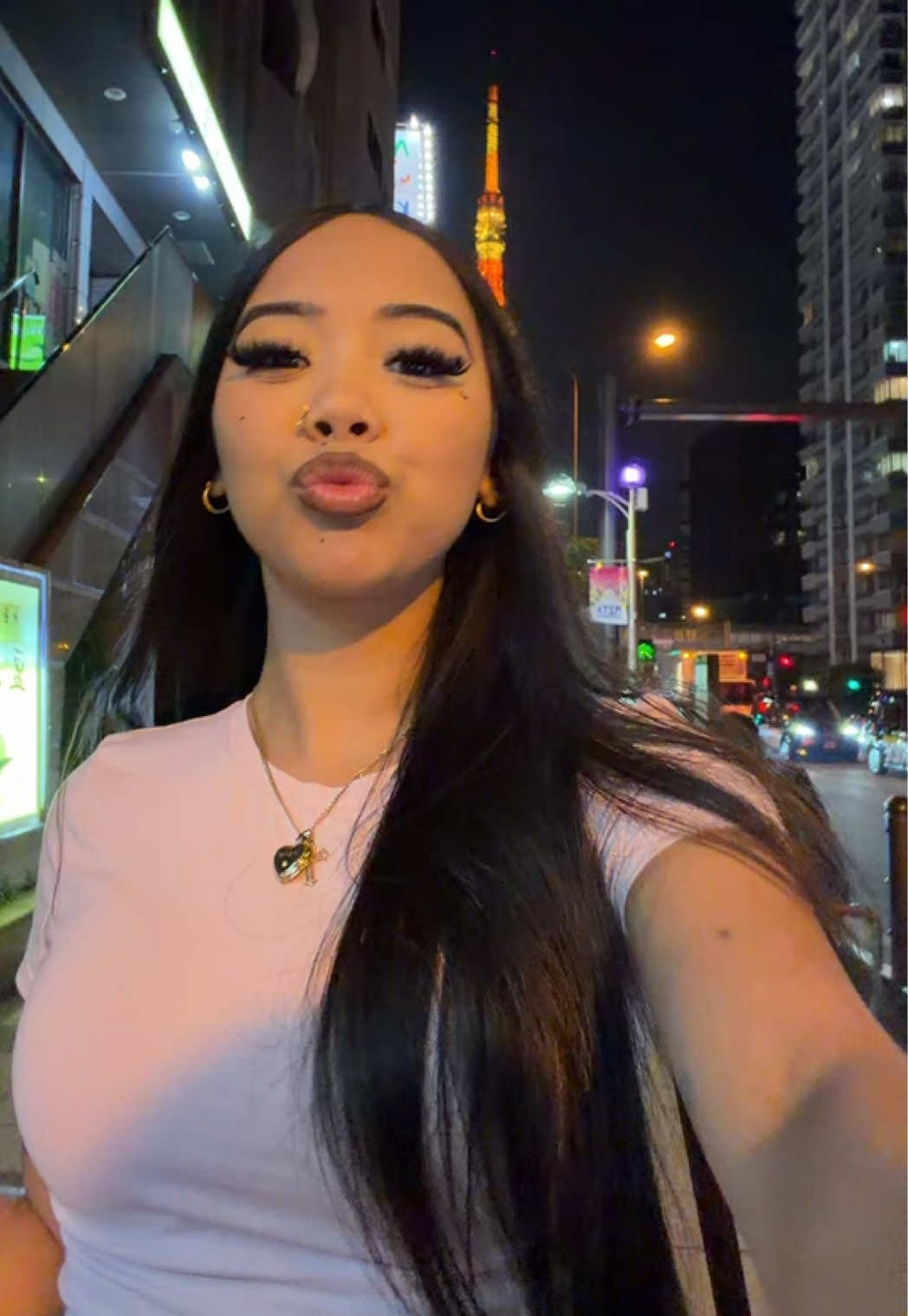 @aj 🧎🏻&zwj;♀️