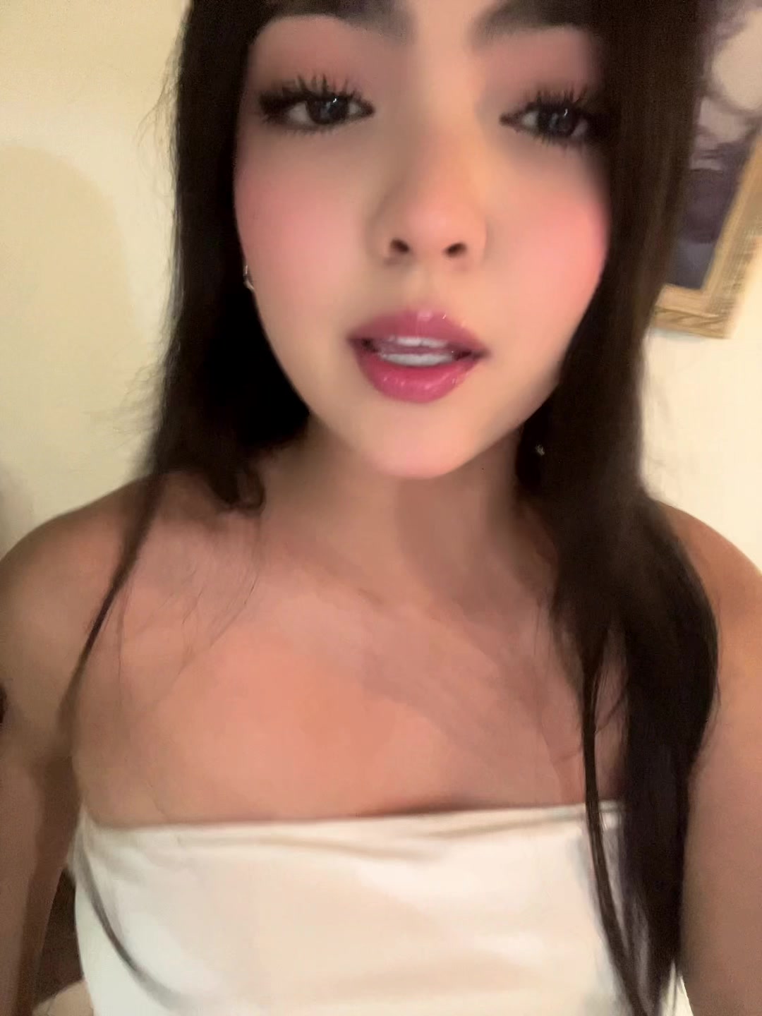 @x_naily