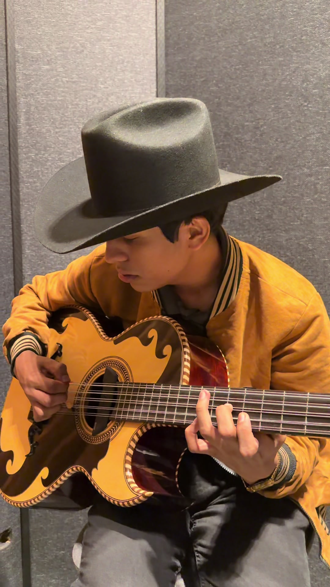 @UrielVr🤠🔥