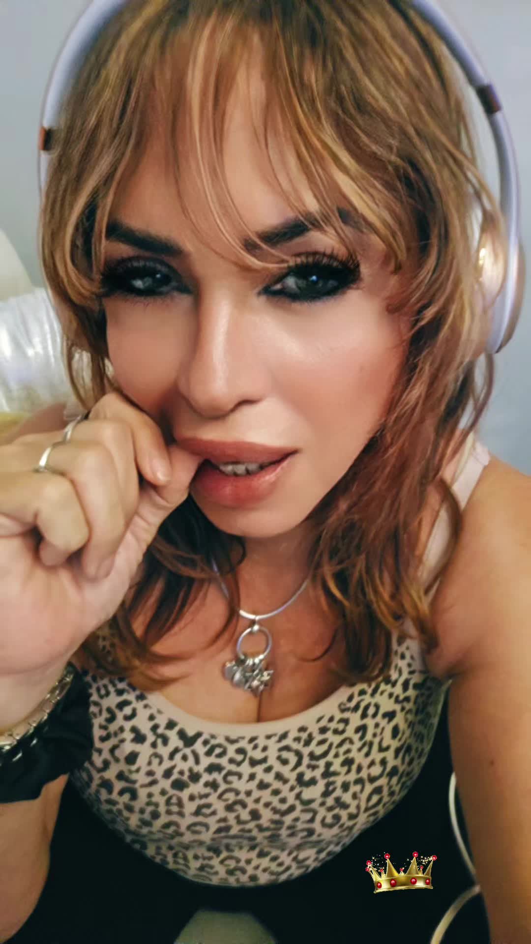@Queen