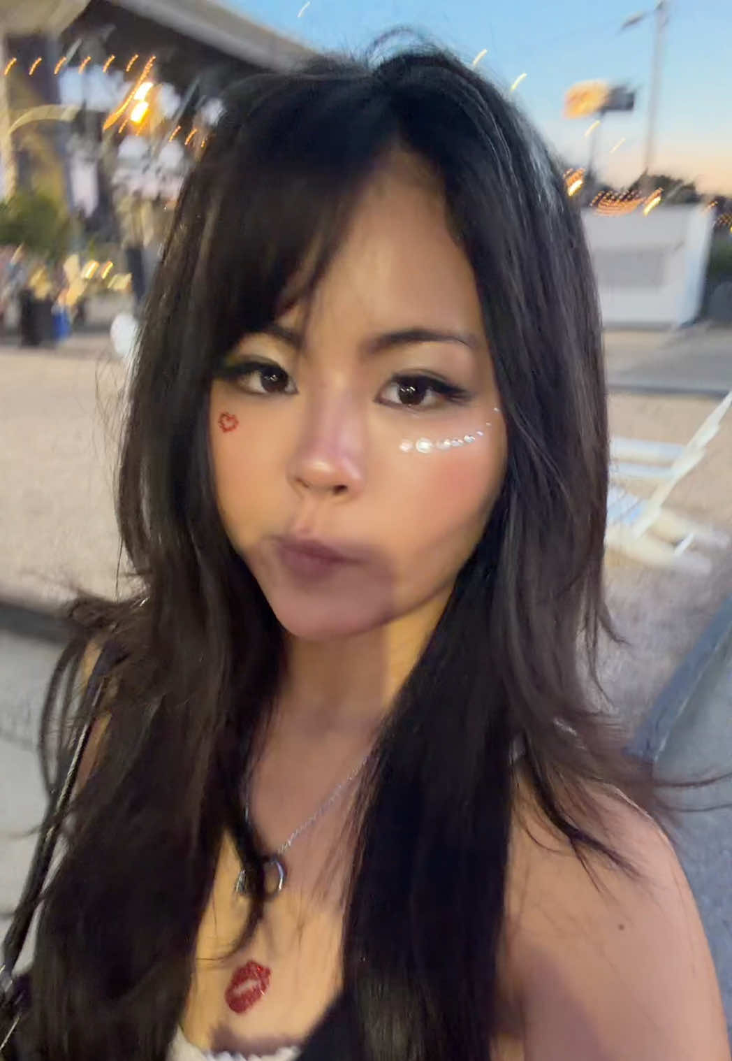 @Isabella