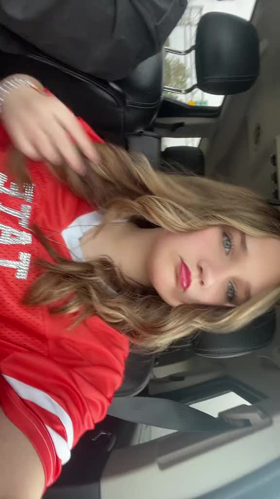 @Ella
