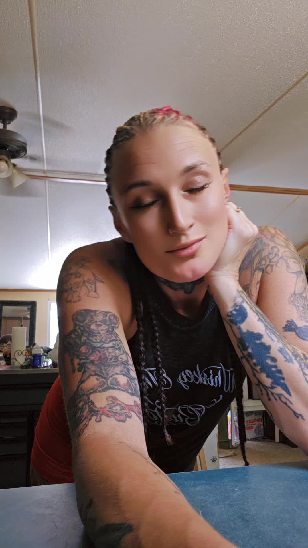 @🍍yagirlTrouble83🍍