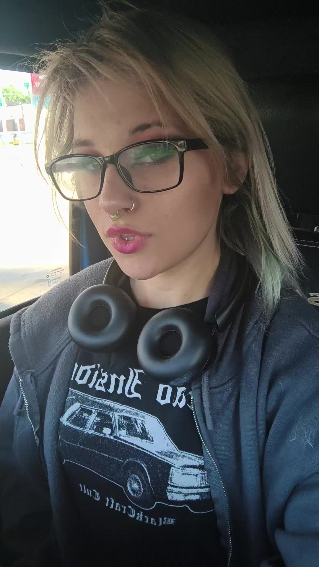 @cringekidwithaglowup