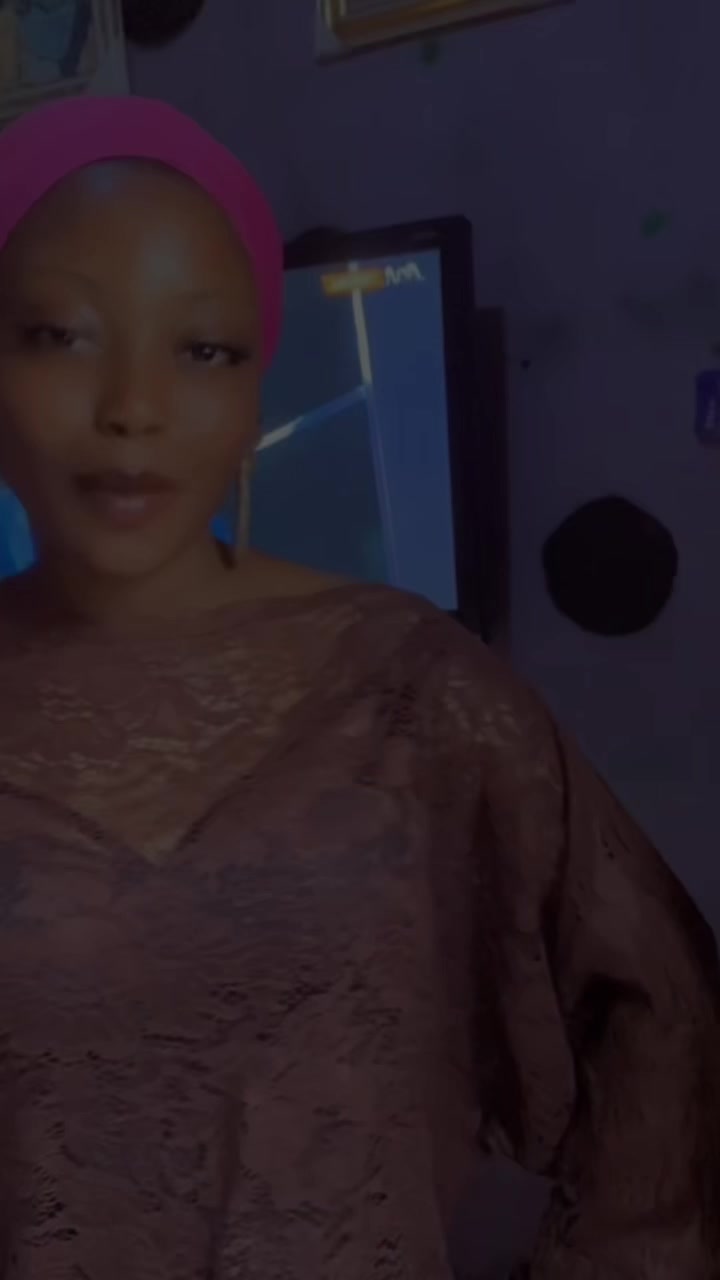 @Aisha🧕💅