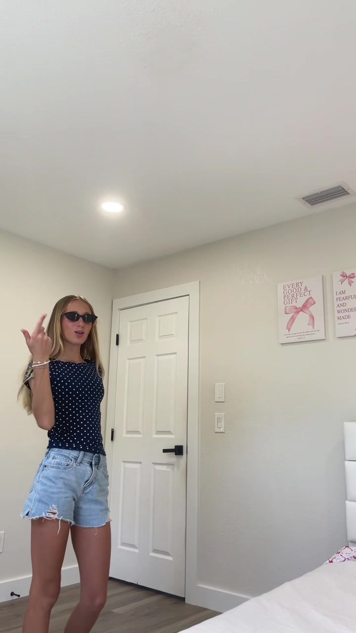 @Ariana
